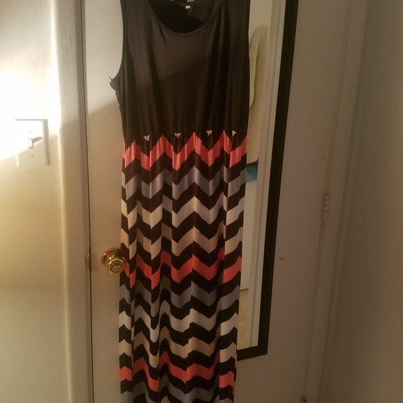 Maxi dress - Picture 3 of 4